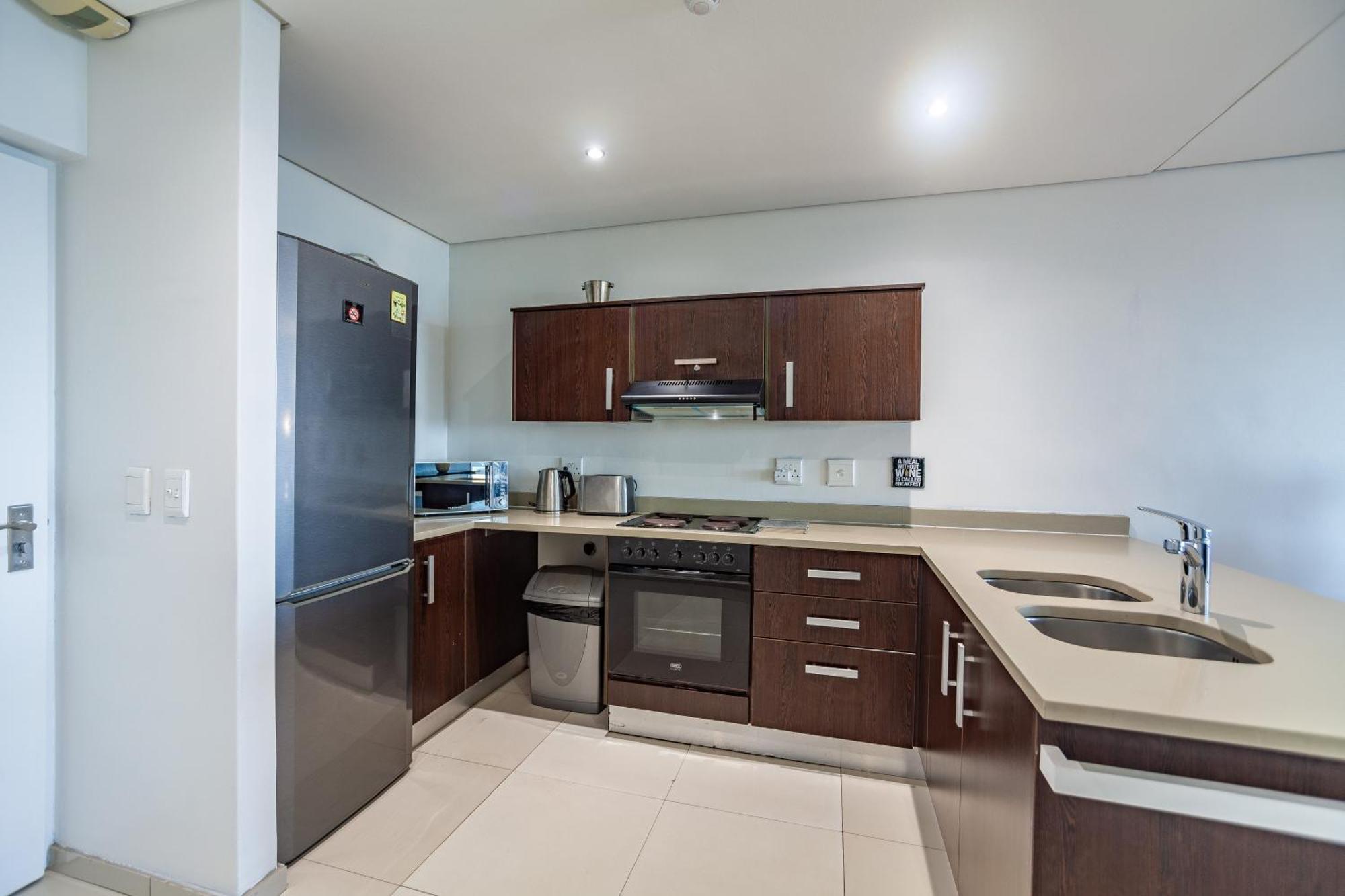 בלוברגסטראנד Modern Beachfront With Ocean Views - Infinity G9, Blouberg, Cape Town מראה חיצוני תמונה