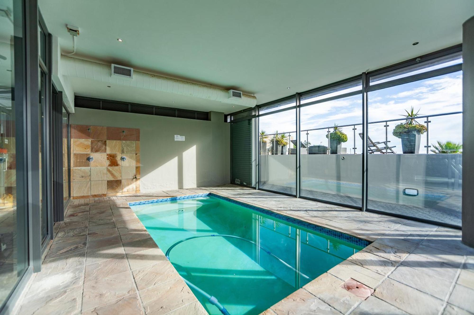 בלוברגסטראנד Modern Beachfront With Ocean Views - Infinity G9, Blouberg, Cape Town מראה חיצוני תמונה