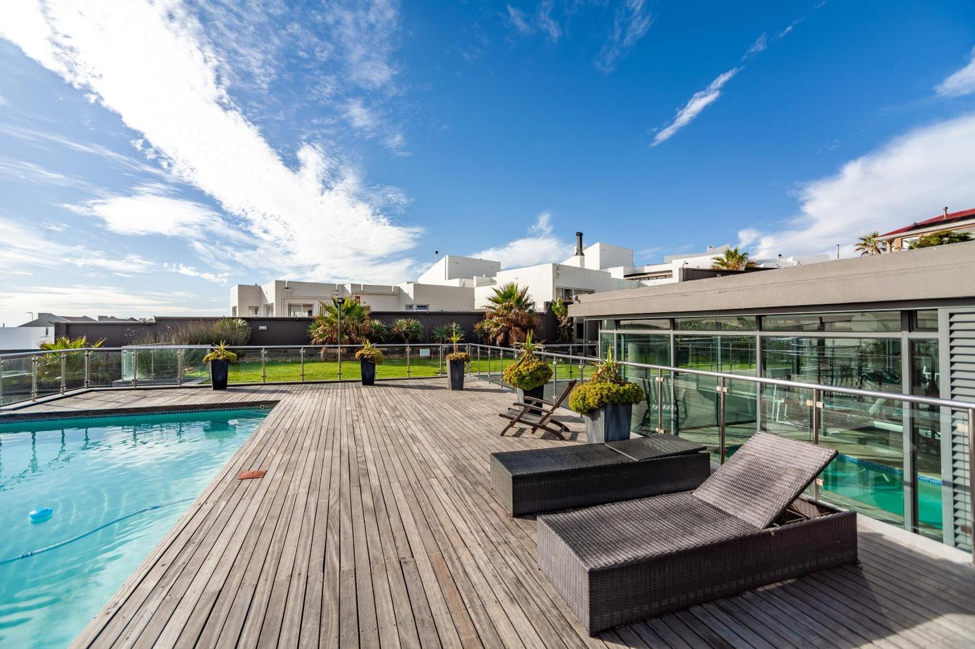 בלוברגסטראנד Modern Beachfront With Ocean Views - Infinity G9, Blouberg, Cape Town מראה חיצוני תמונה