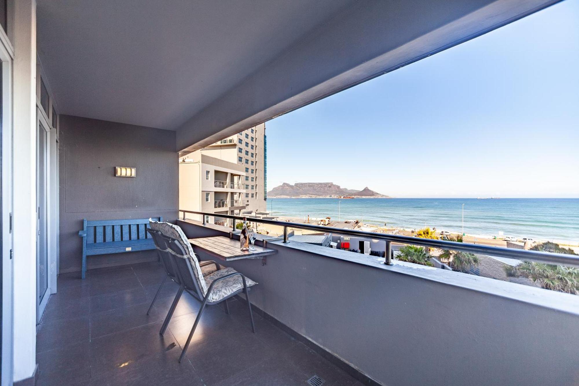 בלוברגסטראנד Modern Beachfront With Ocean Views - Infinity G9, Blouberg, Cape Town מראה חיצוני תמונה