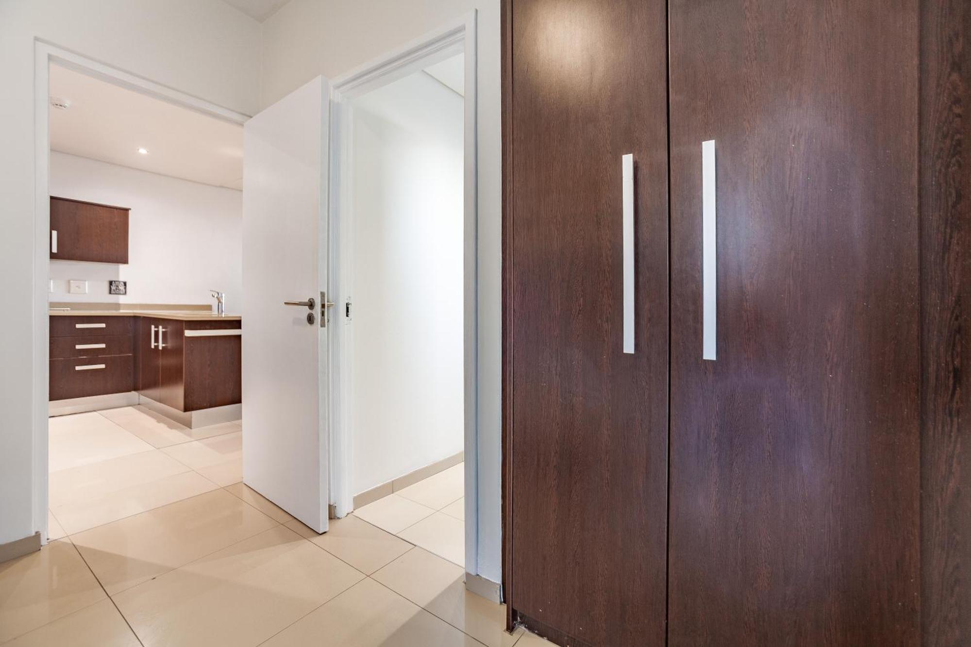 בלוברגסטראנד Modern Beachfront With Ocean Views - Infinity G9, Blouberg, Cape Town מראה חיצוני תמונה