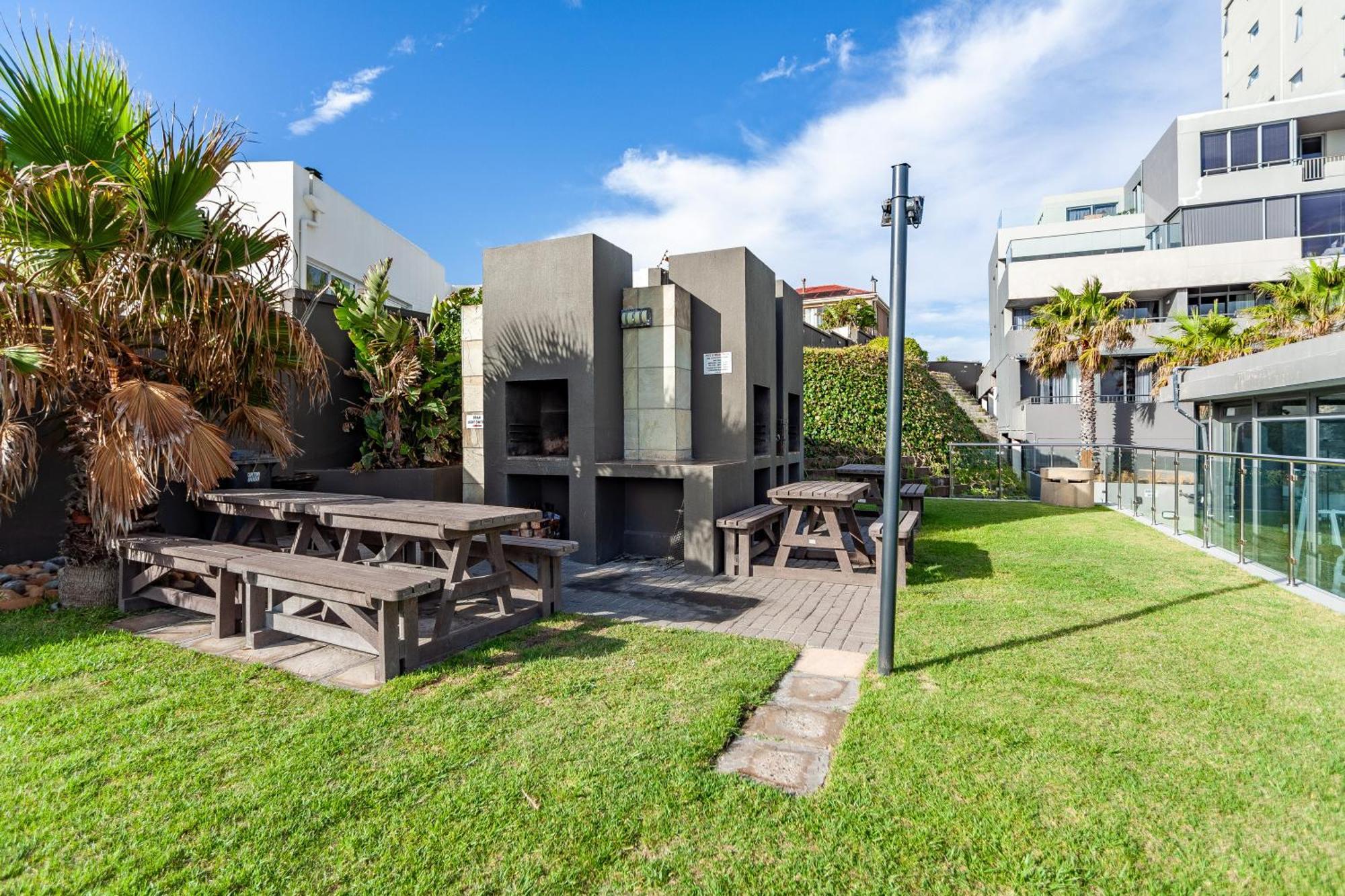 בלוברגסטראנד Modern Beachfront With Ocean Views - Infinity G9, Blouberg, Cape Town מראה חיצוני תמונה