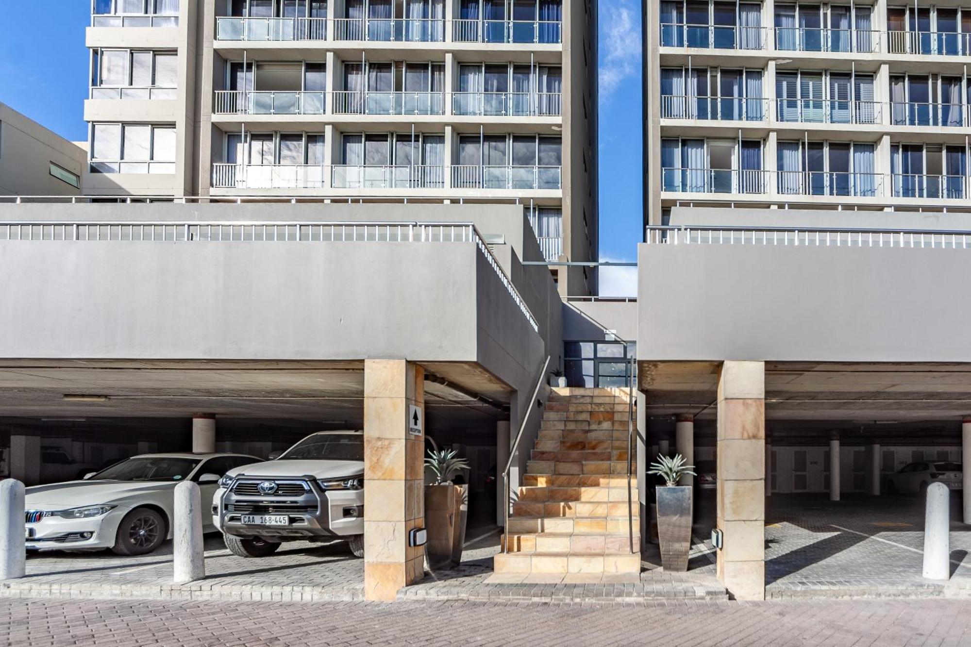 בלוברגסטראנד Modern Beachfront With Ocean Views - Infinity G9, Blouberg, Cape Town מראה חיצוני תמונה